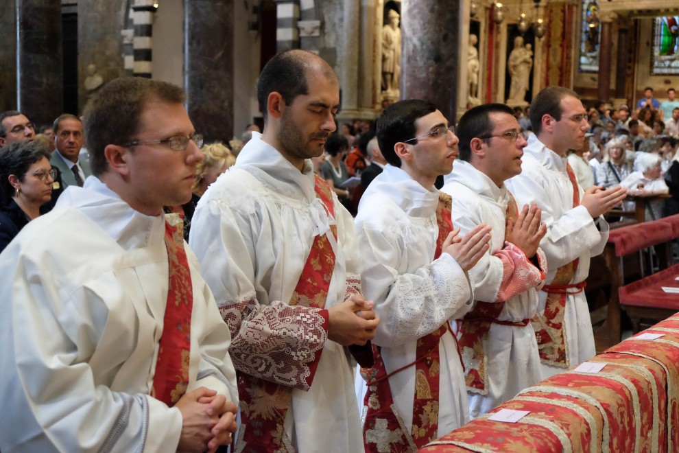 http://www.repstatic.it/content/localirep/img/rep-genova/2014/06/08/200211880-40a0a5c6-f83e-4ae2-a443-ea992c8fd77d.jpg