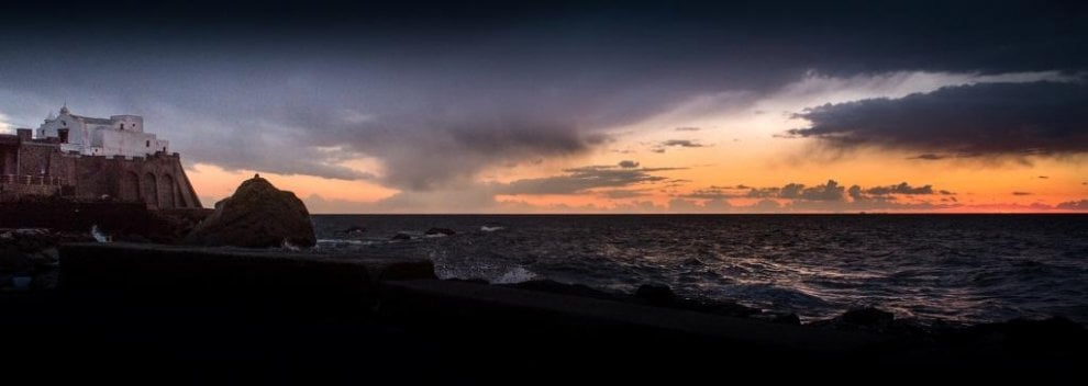 A Che Ora Sorge Il Sole A Napoli