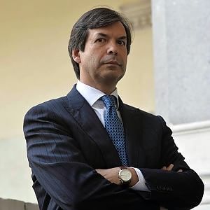 Messina Si E Dimesso Il Titolo Intesa Sanpaolo Balla In Borsa Ma E Un Falso Rivendicato Dai No Tav Repubblica It