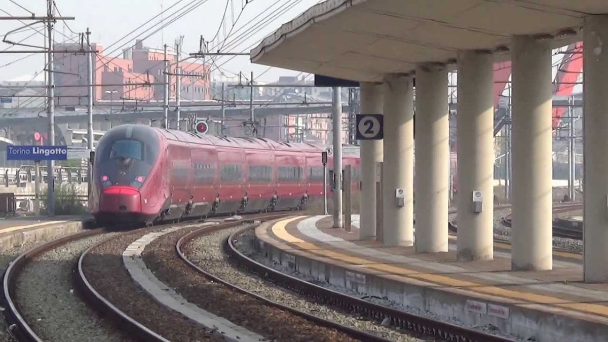 Guasto Alla Stazione Lingotto Di Torino Ritardi Per Decine Di Treni Di 