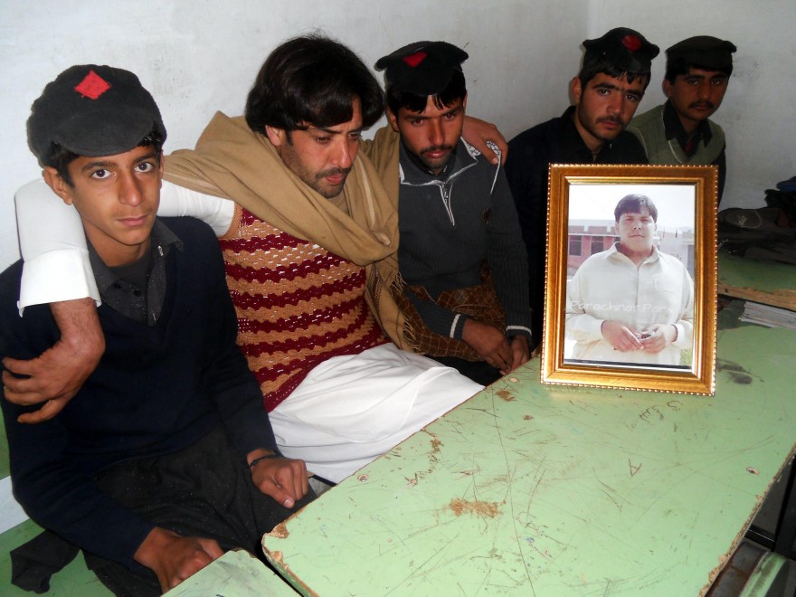 Il Pakistan si commuove per il ragazzo che ferma i kamikaze