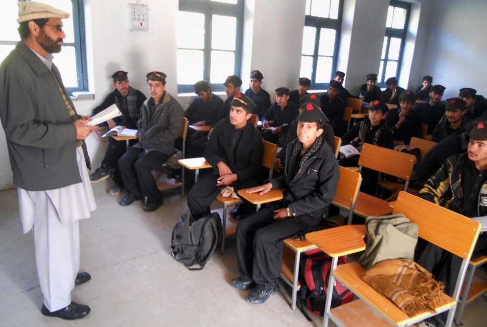 Il Pakistan si commuove per il ragazzo che ferma i kamikaze