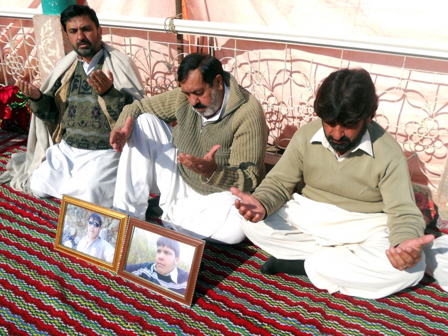 Il Pakistan si commuove per il ragazzo che ferma i kamikaze