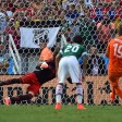 Olanda-Messico 2-1, Huntelaar porta gli orange ai quarti. Affronteranno il Costarica