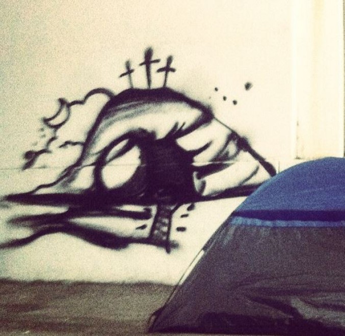 Un muro per dipingere i sogni: la street art dalla parte dei clochard