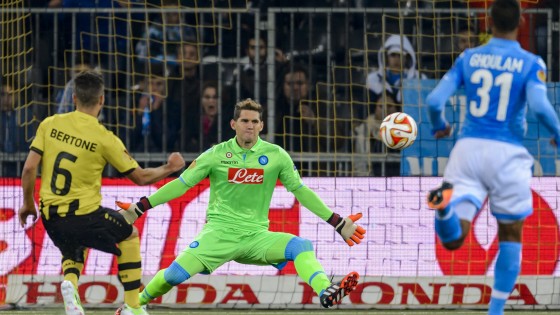 Young Boys-Napoli 2-0: azzurri svogliati e battuti, i tifosi assaltano il pullman