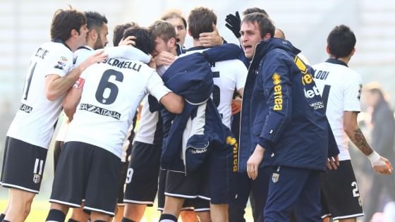Parma-Fiorentina 1-0: Donadoni ritrova i tre punti dopo due mesi, Gomez fallisce il rigore del pari