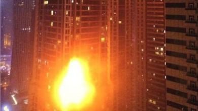 Inferno di cristallo a Dubai   video   -   foto   in fiamme il grattacielo 'Torch'&nbsp;   video&nbsp;     Foto: l'edificio il giorno dopo