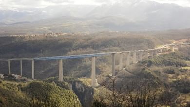 Viadotto crollato, A3 sequestrata      e chiusa a tempo indeterminato -   foto