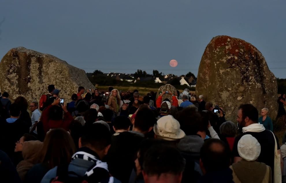 Occhi al cielo per la Luna blu, tornerà solo nel 2018