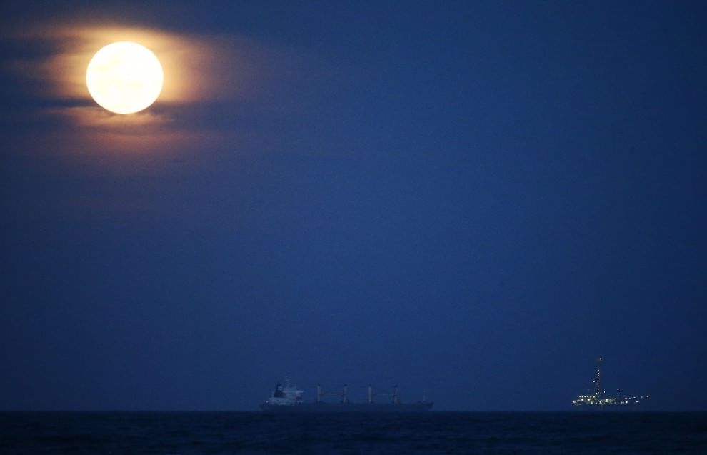 Occhi al cielo per la Luna blu, tornerà solo nel 2018