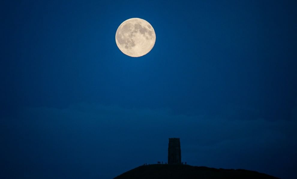 Occhi al cielo per la Luna blu, tornerà solo nel 2018