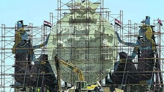 Il Canale di Suez da Nasser ad Al Sisi, l'opera faraonica che d� gloria e cancella le ombre