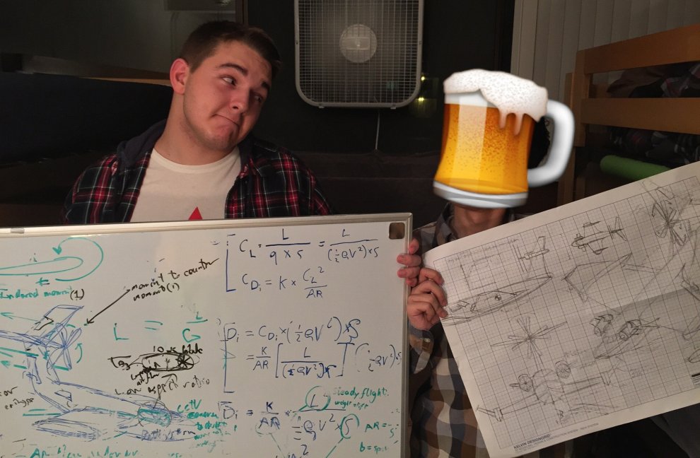 Usa, il progetto dell'aeroplano è geniale: lo disegna uno studente ubriaco