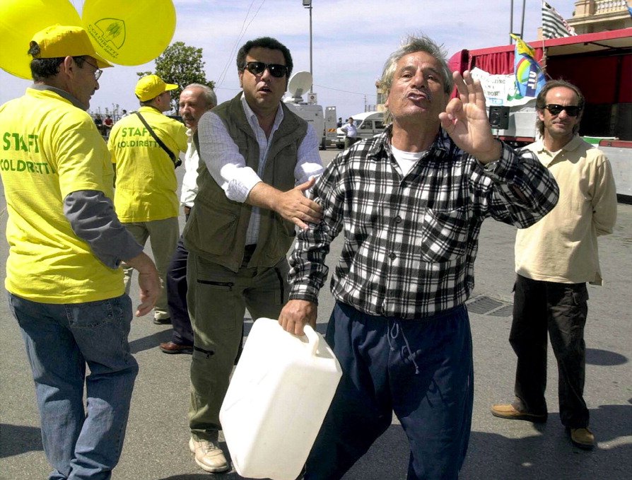 Quanto costa l'acqua e quanta se ne spreca