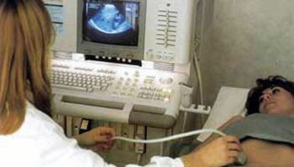 Vietnam, un parto davvero speciale: i gemelli hanno due papà diversi