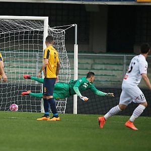 Verona-Carpi 1-2: magia di Lasagna, gli emiliani completano il rilancio salvezza