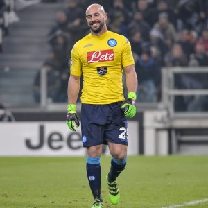 Napoli, gruppo al completo ma si ferma Reina: in dubbio per Udine