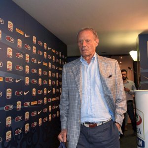 Palermo, Zamparini al veleno: "Il gol del Frosinone? I difensori guardano altrove"