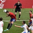 Spagna-Repubblica Ceca 1-0: Iniesta inventa, Piquè decide