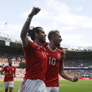 Galles-Irlanda del Nord 1-0: autogol e Bale, Dragoni ai quarti