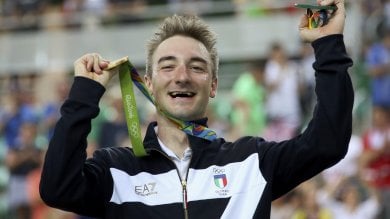 Ciclismo, Viviani da favola: è oro nell'Omnium. "Stavolta non potevo sbagliare"