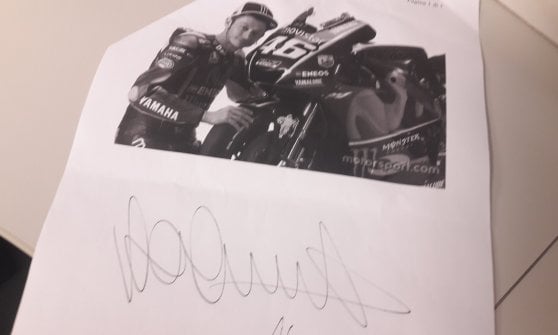 Moto Gp, Valentino Rossi dimesso: "Rientro a fine mese? Può farcela"