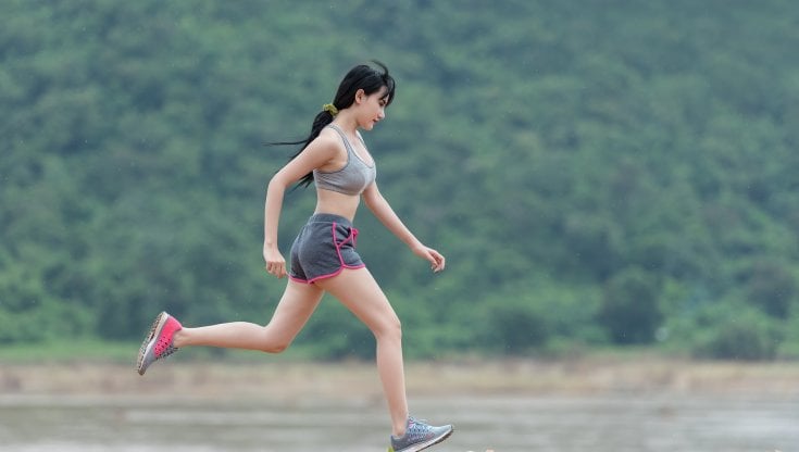 Cellulite, meglio le calze a compressione graduata