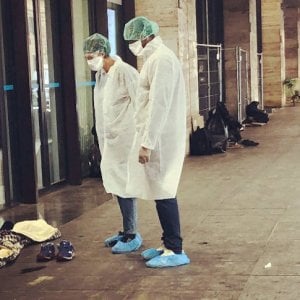  Covid, senza tetto e senza cure. Ecco chi assiste i dimenticati dalla sanità