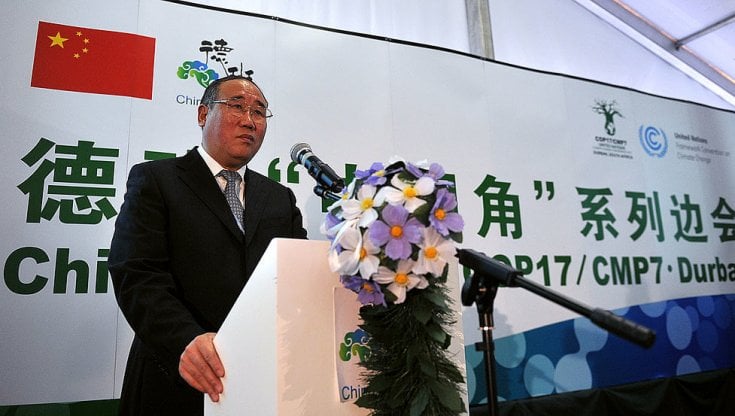Xie Zhenhua durante un summit sul clima nel 2011 a Durban (foto: Alexander Joe/Afp via getty images)