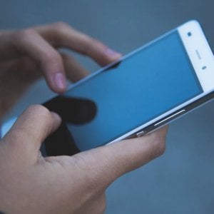 Il virus 'virtuale' mima Covid e sa dire come viaggia l'epidemia