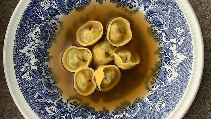 Cappelletti in brodo di pollo