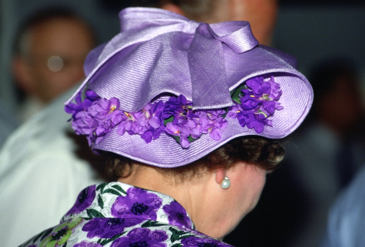 Cappelli regina Elisabetta: dal pillbox alla cloche tutti i modelli - la  Repubblica