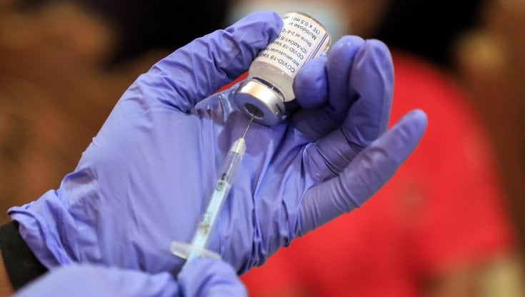 Vaccini AstraZeneca e J&J: "Così ho scoperto le trombosi"