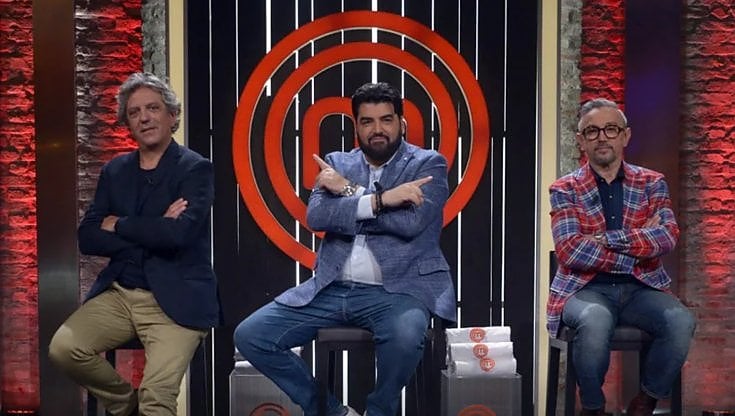 Accendi la tv che devo cucinare