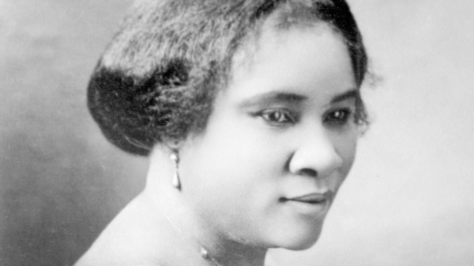La vera storia di Madam C.J. Walker, la regina dei saloni di bellezza salvata da un sogno - Vimarsana News