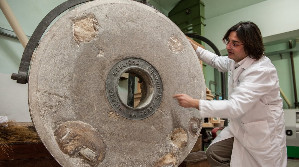 Dopo i primi anni, Filippo Drago passo alla molitura esclusivamente di grani autoctoni