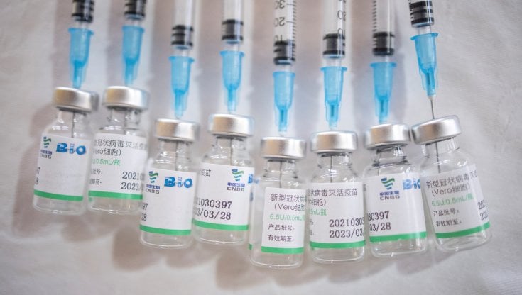 Vaccini, l'Oms dà via libera a uso d'emergenza del cinese Sinopharm