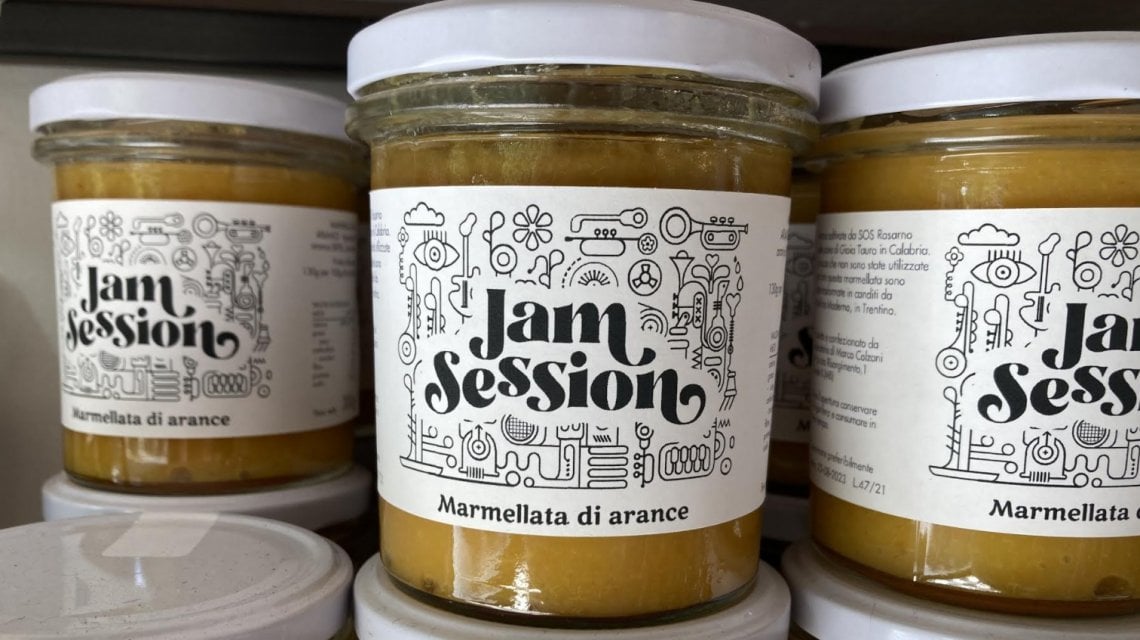 La marmellata di arancia Jam Session &egrave; un progetto nato nel 2021 per valorizzare anche la polpa dell'arancia lavorata&nbsp;