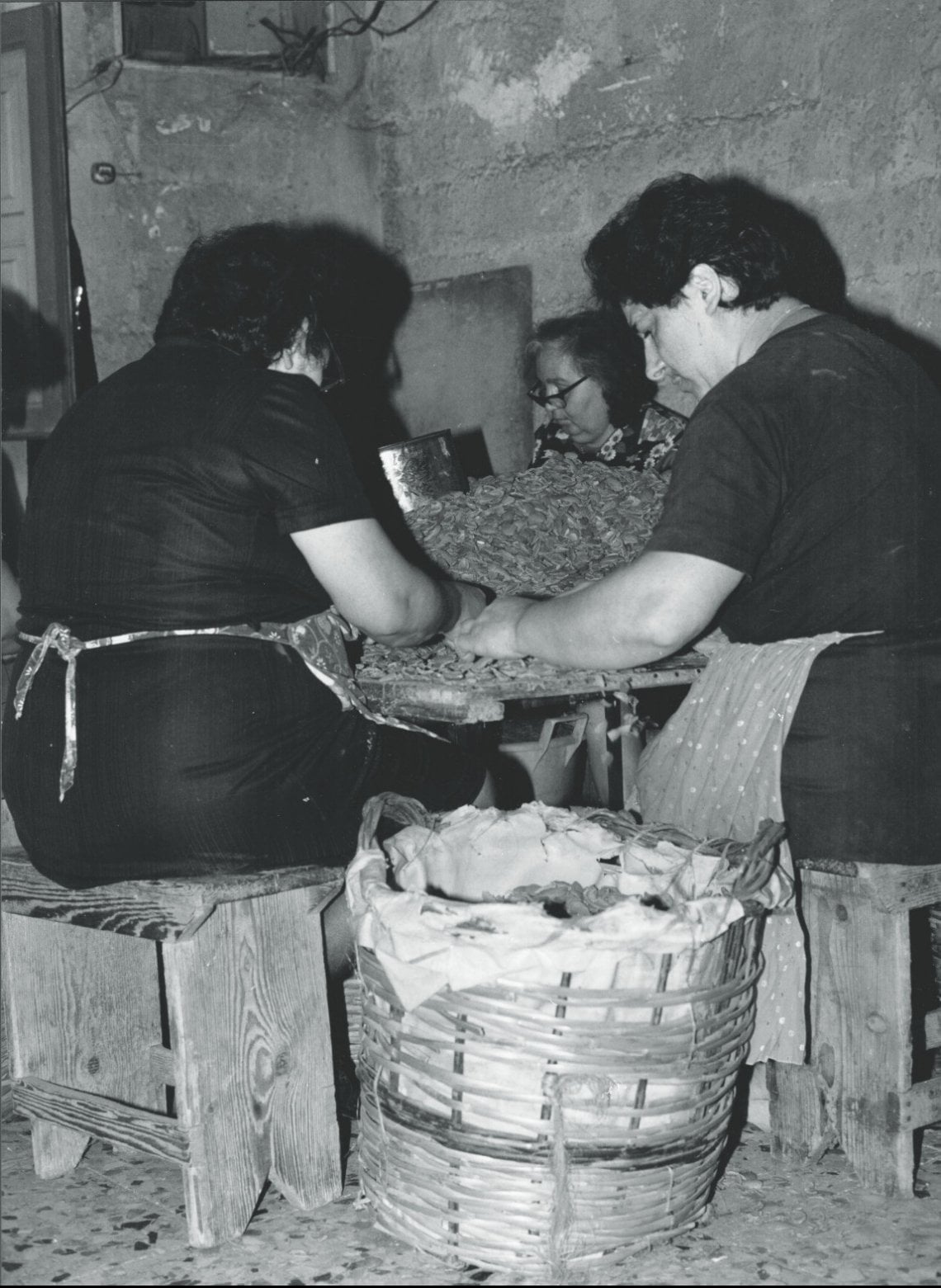 La lavorazione della mandorla negli Anni 60