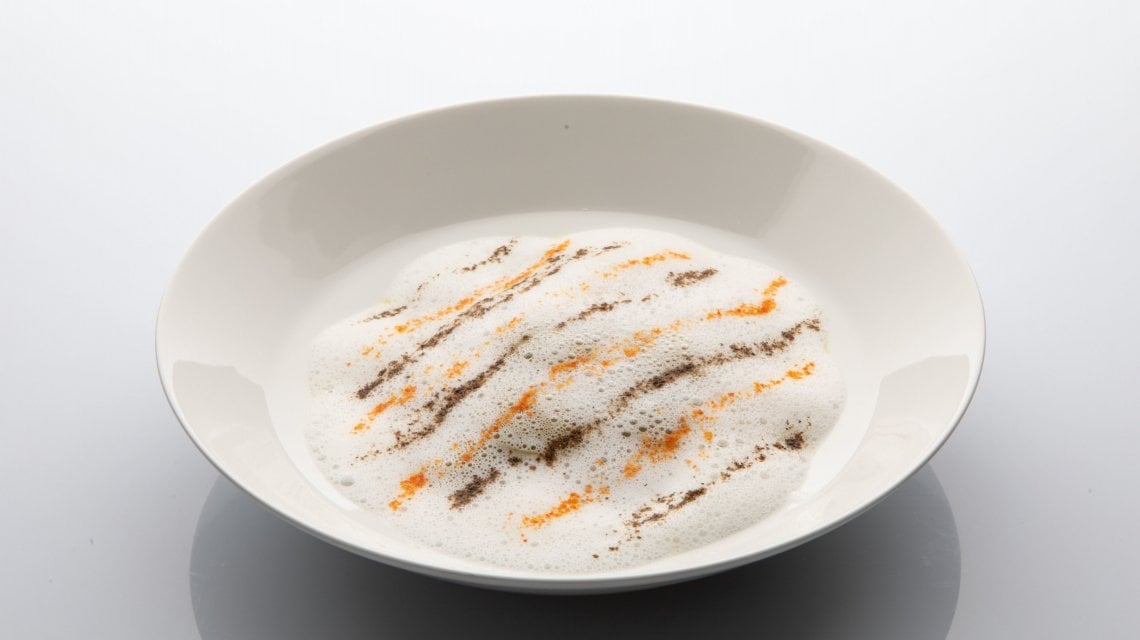 Bottoni ripieni di carciofi in brodo di pecorino
