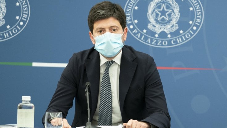 Salute mentale, Speranza: "Mai più pazienti legati"