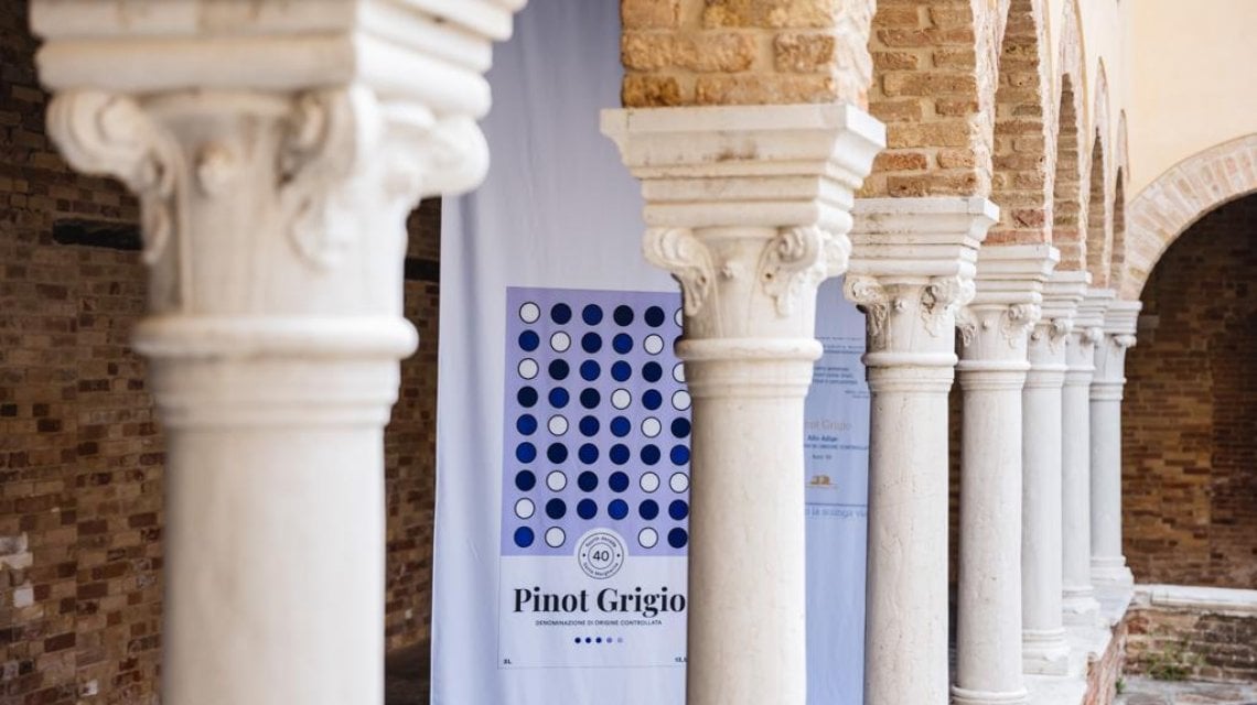 Un dettaglio del chiostro di San Francesco della Vigna