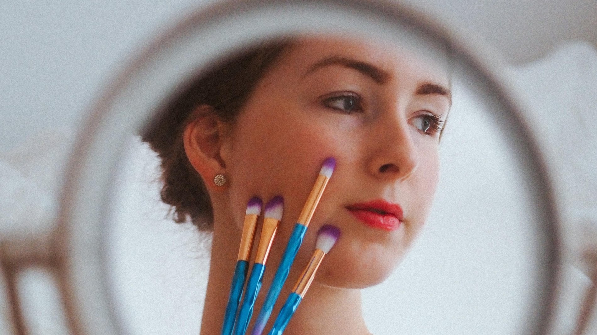 Trame. Make up: una storia senza trucco e senza inganno - Vimarsana News