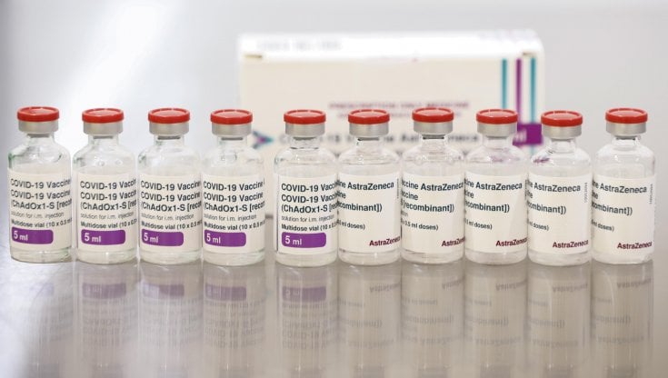 Covid, i vaccini ad adenovirus come Astrazeneca e Johnson funzionano per tanto tempo