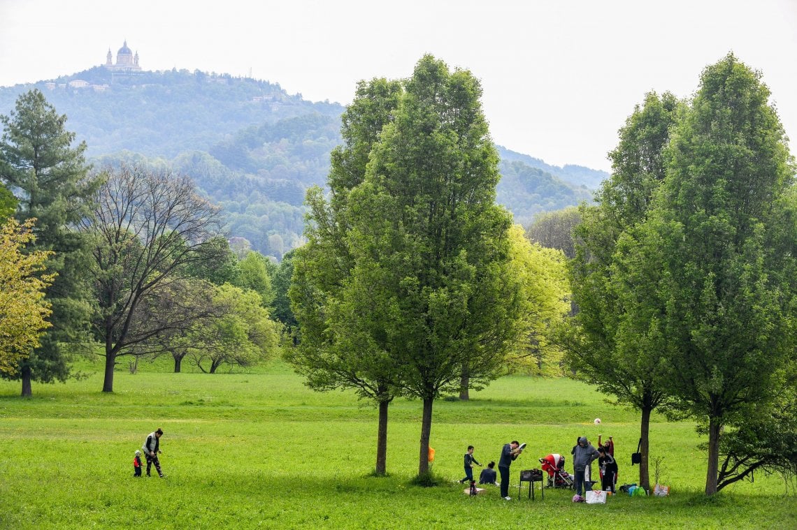 Grigliate in un parco di Torino (@Reporters)