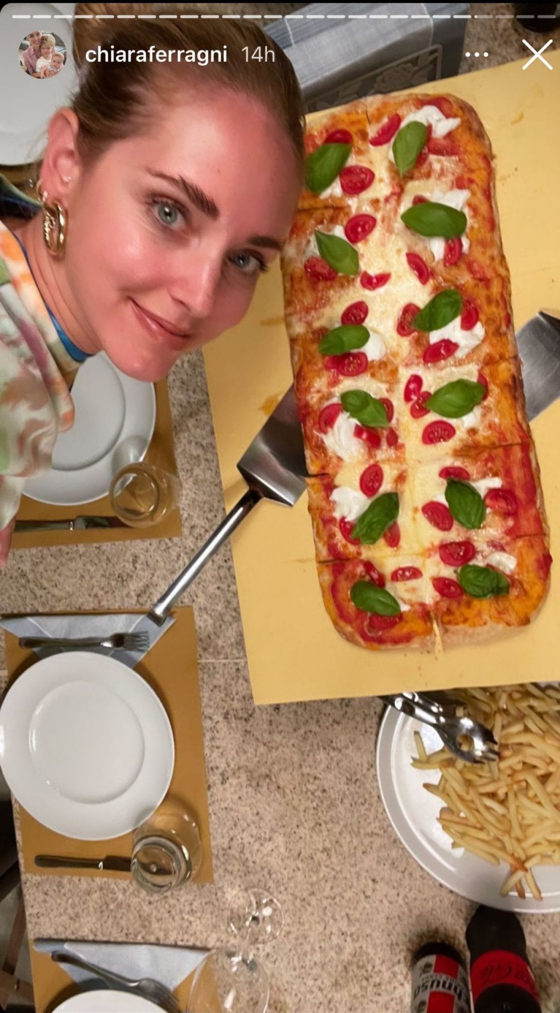 Pazzi per la pizza, ma anche insalate e frutta: ecco la dieta di Chiara  Ferragni e Fedez in Costa Smeralda - la Repubblica
