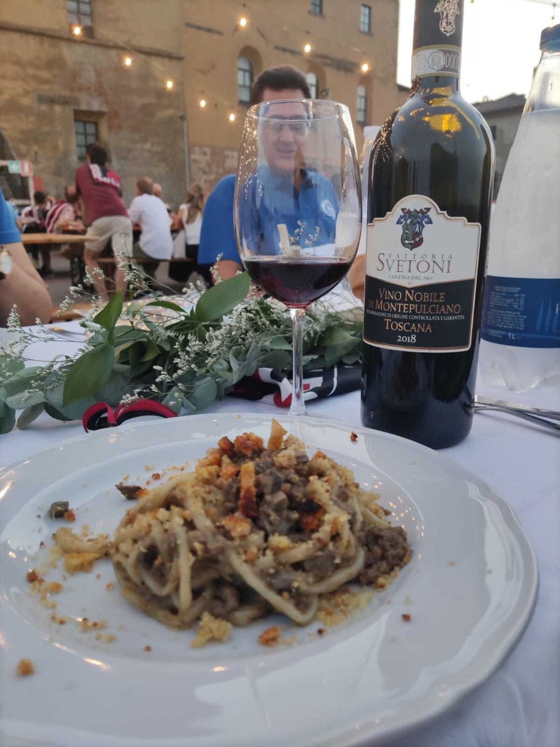 Il vino Nobile di Montepulciano della Fattoria Svetoni con un gustoso piatto di pici