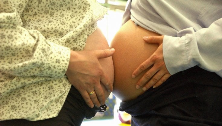 Covid e gravidanza, i vaccini non causano l'infertilità