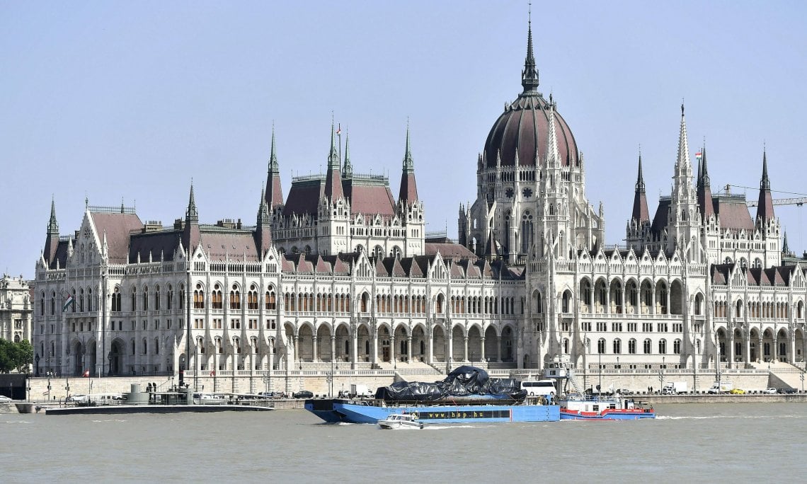 II palazzo del Parlamento sul Danubio (@Tibor Illyes/AP)
